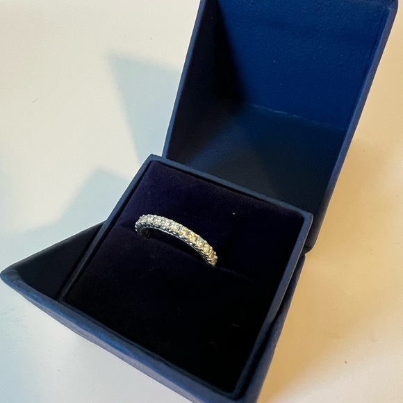 Bella Vaughn Platinum Asscher Diamond Ring 1.25ct G/VS2 Sz 5 – Blue Nile - Picture 6 of 8